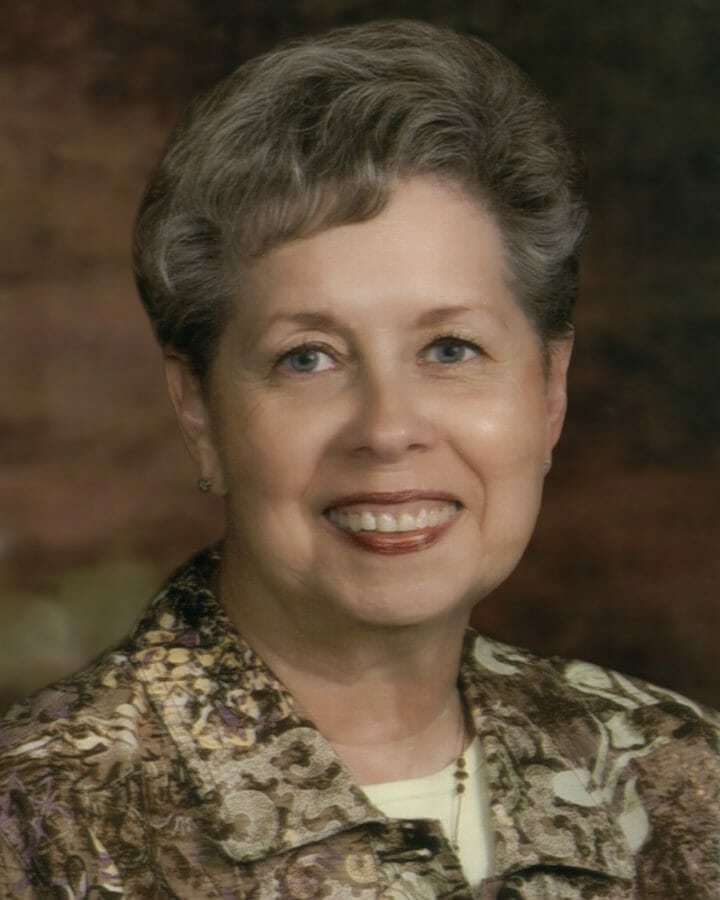 Darlene Tennyson_8x10 (002)