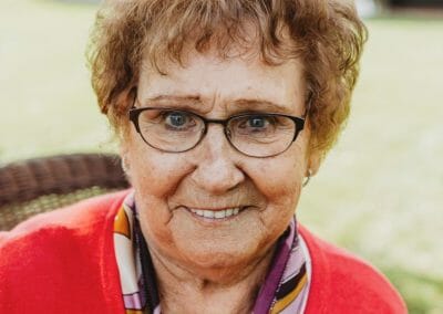 Blonigen, Angie