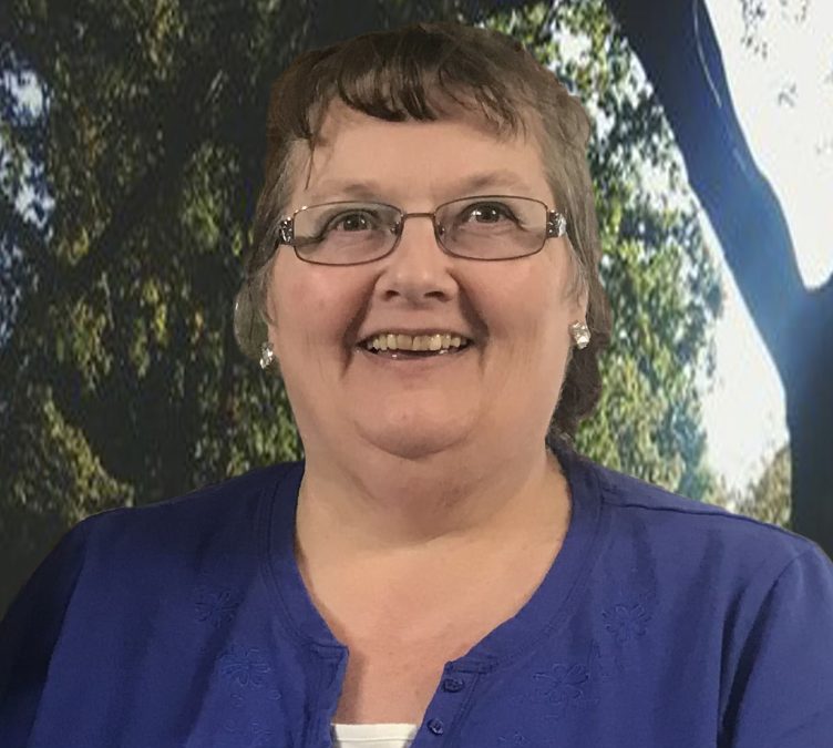 Hovdenes, Connie